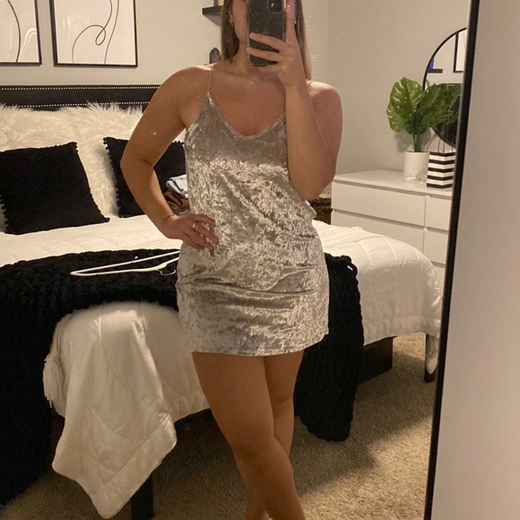 LA Hearts (Pacsun) Velvet Mini Dress! - Picture 1 of 3